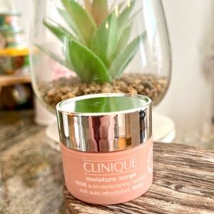 Clinique Moisture Surge 100H Hydrator